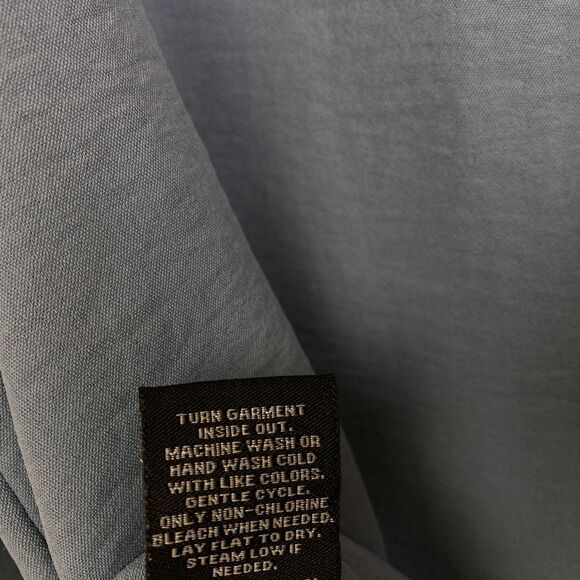 Zac & Rachel Women's V-Neck Button Up Blouse Size M Blue Roll Tab Sleeve Pockets - Picture 7 of 7